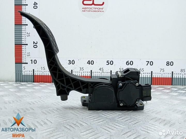 Педаль Volkswagen Golf 3 1999 6Q1721503L