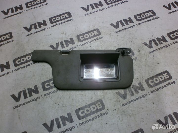 Солнцезащитный козырек Nissan March