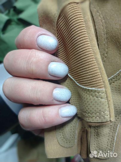 Модель на маникюр с покрытием