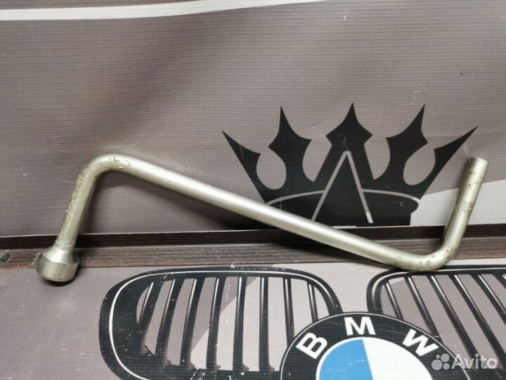 Ключ балонный Bmw X5 E53 M54B30 2005