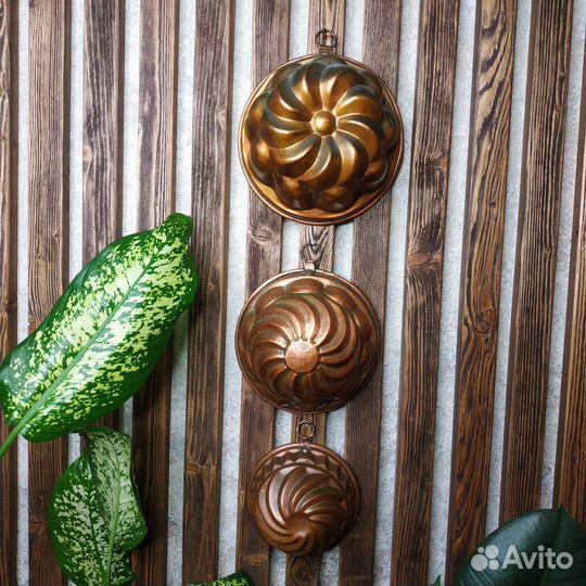 Антиквариат из Европы. Формы медные