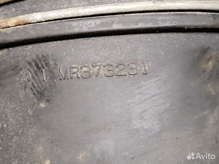 Патрубок воздушного фильтра Mitsubishi Pajero Io