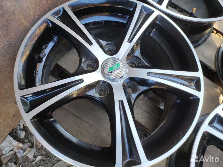 Литые диски r15 5x114.3 dia 54,1