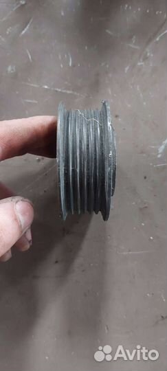 Ролик ремня на Mercedes m119