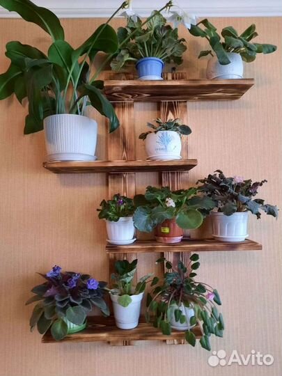 Полка для цветов из дерева