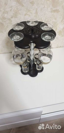 Набор бокалов и рюмок