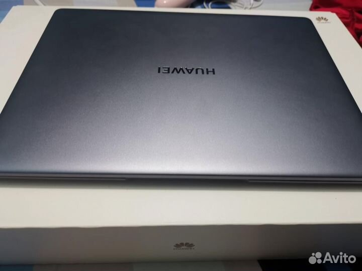 Huawei mate book d13