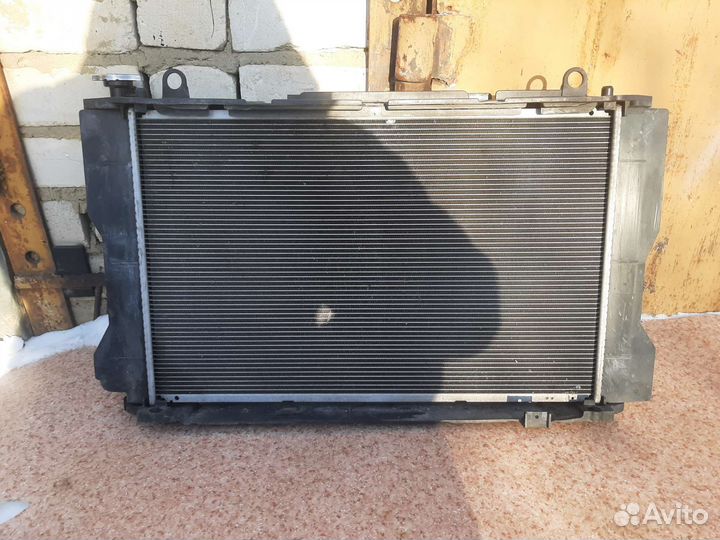 Радиатор Toyota Wish ZGE20