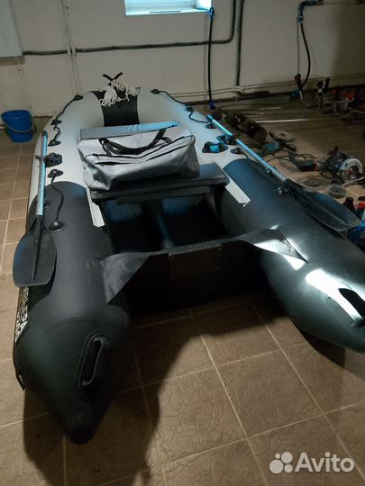 Лодка надувная трёх местная