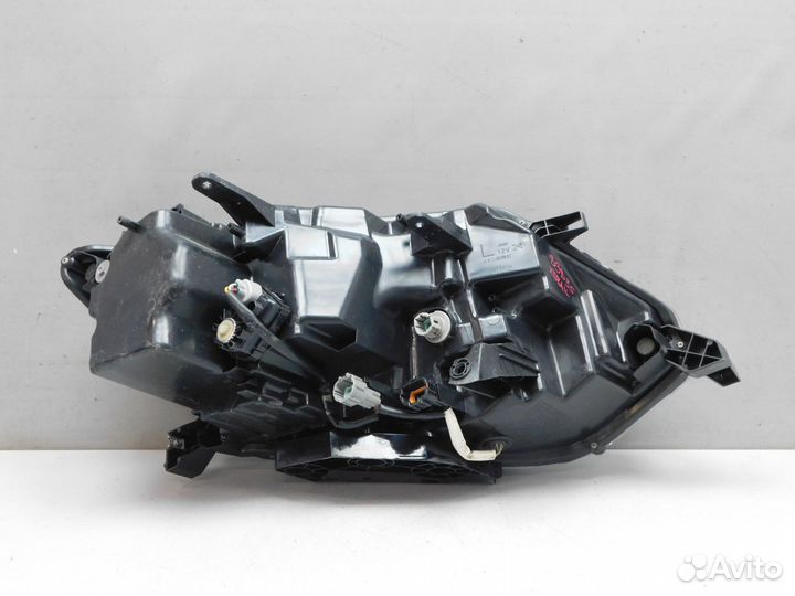 Фара левая Nissan X-Trail