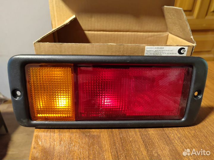 Фонарь задний левый Mitsubishi Pajero 2