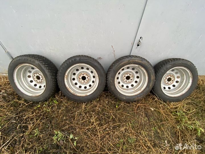 Продам комплект зимних колесr14 на отличной резины