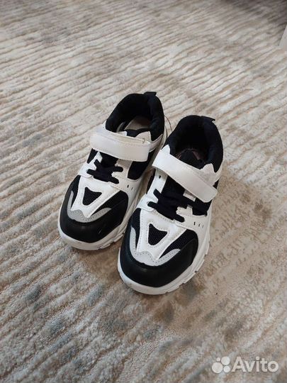 Кроссовки для девочки