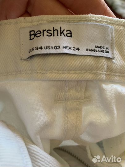 Джинсы бананы bershka