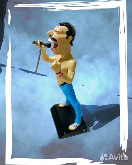 Фигурка Фредди Меркьюри