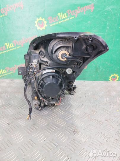 Фара правая ксенон Suzuki Swift 1.3-1.6 2004-11Г