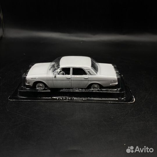 Модель моделька газ 24 волга 1:43 машина машинка