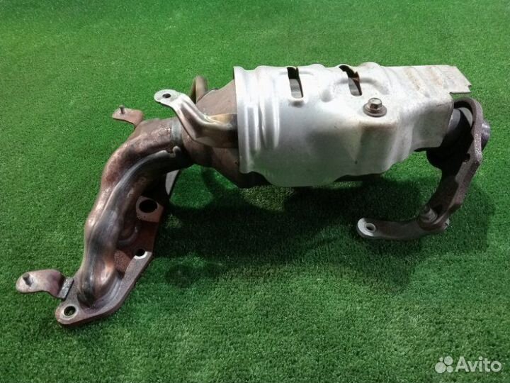 Выпускной коллектор Toyota Vitz NSP135 1NR-FE 2011