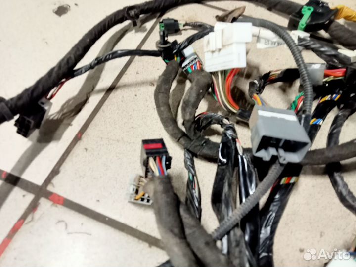 Проводка салона Geely Emgrand EC7