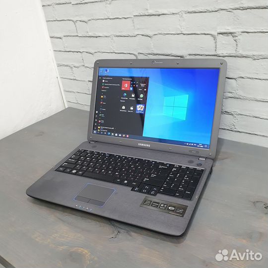 Ноутбук Samsung R530 15.6