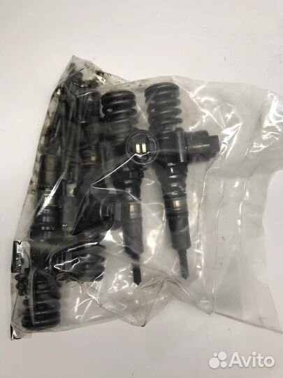 Форсунка топливная Audi A4 B7 2006 0414720404