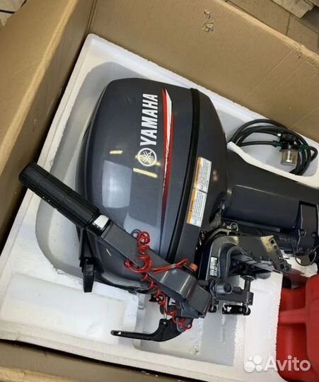 Лодочный мотор Yamaha 9.9 Витринный