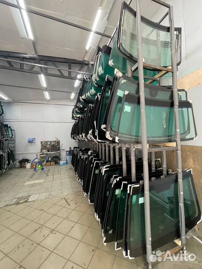 Лобовое стекло Шкода Рапид