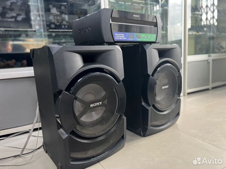 Музыкальный центр Sony shake-X30D