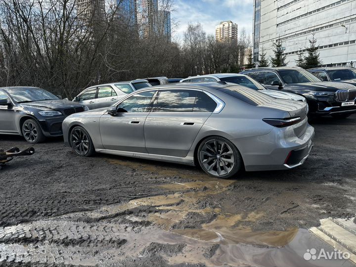 BMW 7 серия 3.0 AT, 2022, 8 000 км