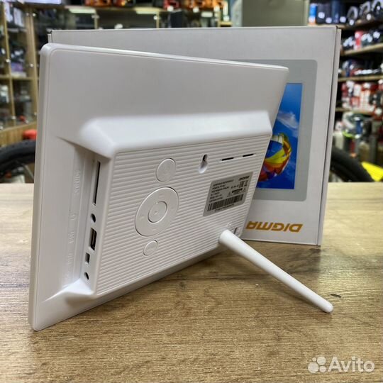 Цифровая фоторамка Digma PF843BK