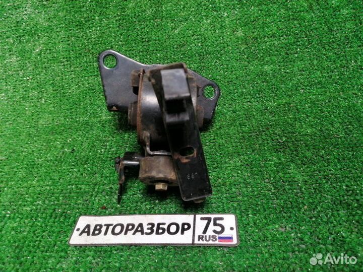 Подушка коробки передач Toyota Opa ZCT10 1zzfe