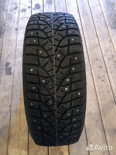 Bridgestone Blizzak Spike-02 SUV 235/65 R17