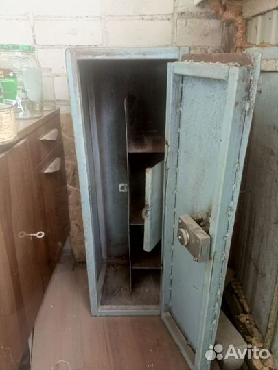 Оружейный сейф бу