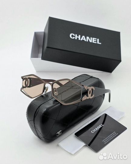 Солнцезащитные очки chanel