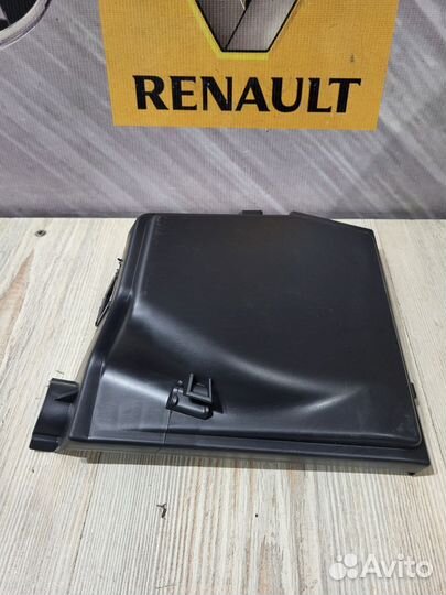 Крышка блока предохранителей Renault kangoo