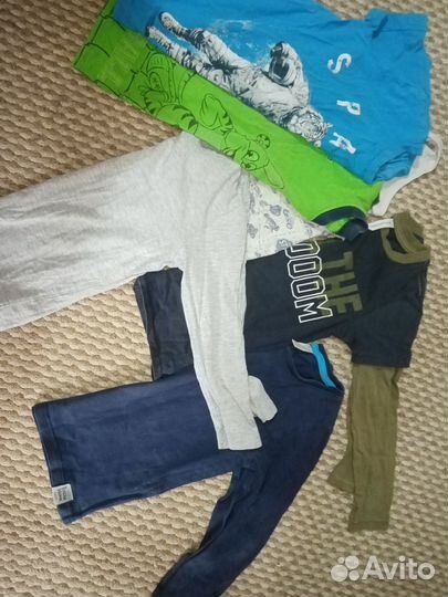 Отдам даром вещи на мальчика