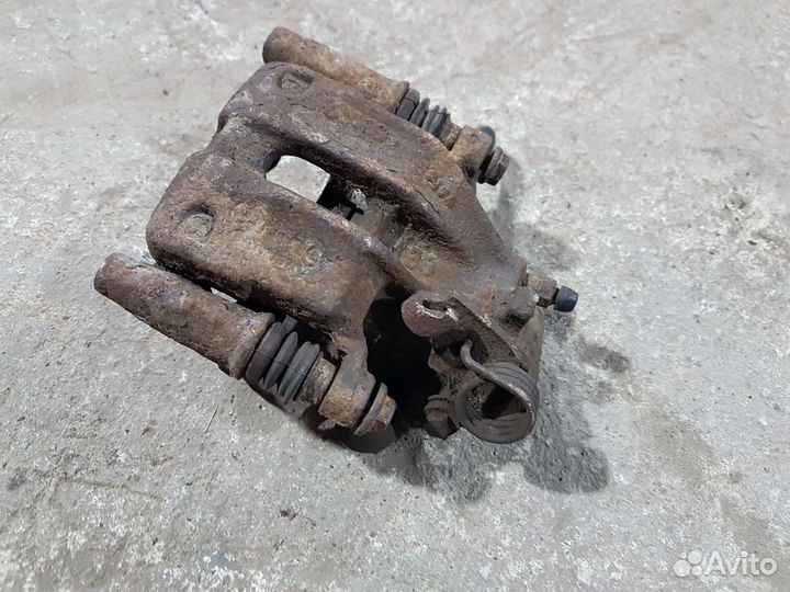 Суппорт задний левый фольксваген пассат B3