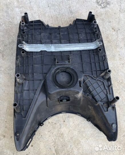 Пластик пола Honda Dio AF-56 / AF-57 AF55E