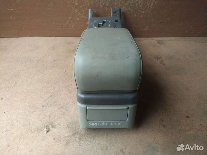 Консоль центральная Nissan Skyline V35 с2001-2007г