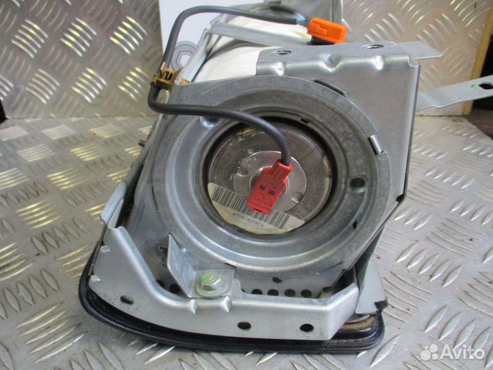 Крышка airbag в торпедо Audi A4 B5 1996г