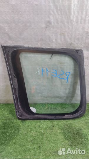 Стекло багажника правое Nissan X-Trail T30 2003