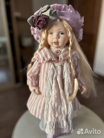 Кукла фарфоровая коллекционная