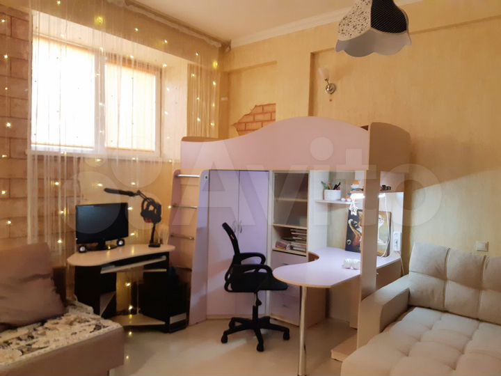 Квартира-студия, 50 м², 1/9 эт.