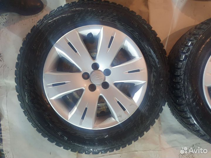 Nokian Tyres Hakkapeliitta 9 SUV 215/65 R16