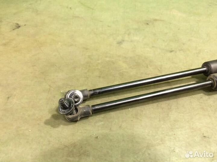 Амортизатор двери багажника Toyota Passo KGC30