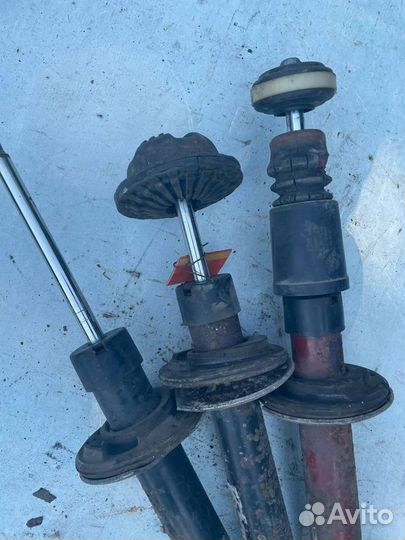 Стойка амортизатора передняя 8E0413031BE