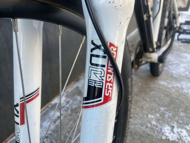 Велосипед горный GT avalanche elite 27,5