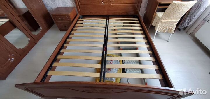 Спальный гарнитур бу