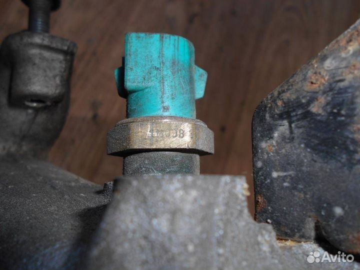 Датчик температуры воздуха Ford America Taurus 19