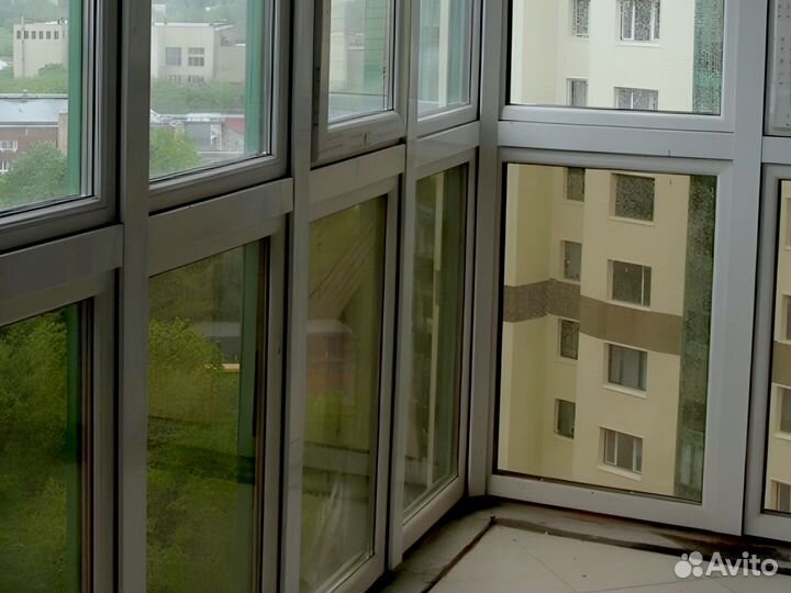 Остекление балконов под ключ
